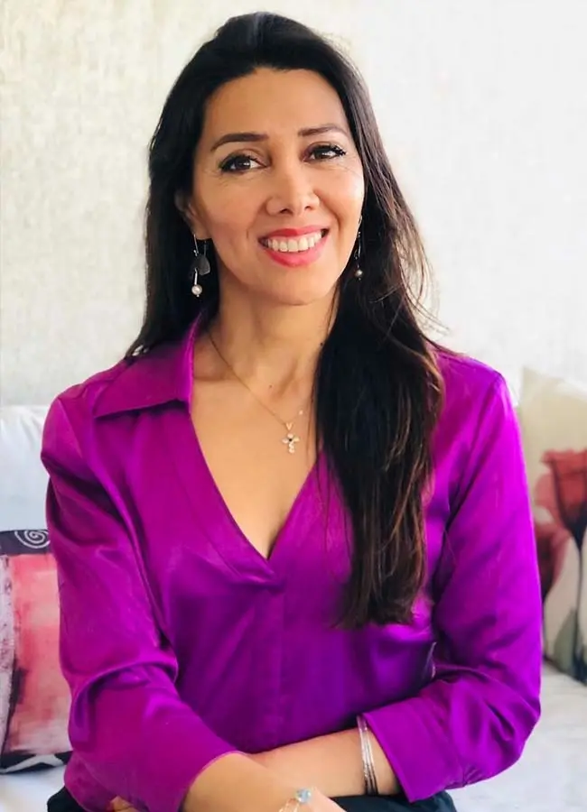Casas y departamentos en arriendo y venta en Santiago - Carolina Fajardo